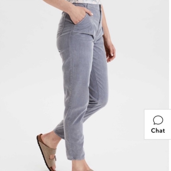 NWOT AMERICAN EAGLE Pleated Corduroy Mom Jeans - Picture 3 of 8